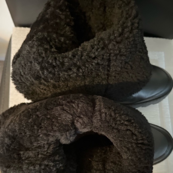 BURBERRY NIB AUTHENTIC ALL WEATHER TRENCH DESIGN BOOTS - Picture 10 of 17